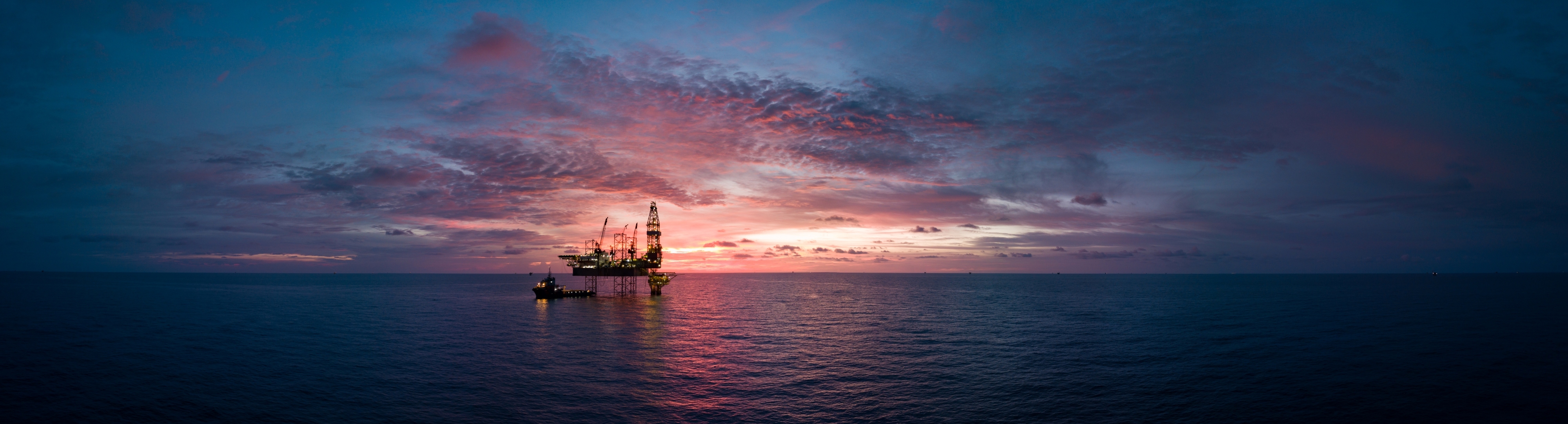 Oil and Gas Industry Hero Image